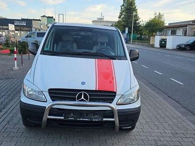 Weiß Gebraucht 2009 Mercedes Vito Van | 3.999 € (Guter Preis)