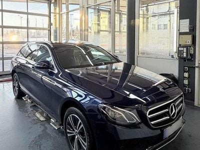 Blau Gebraucht 2020 Mercedes E220 Avantgarde Kombi | 29.990 € (Guter Preis)