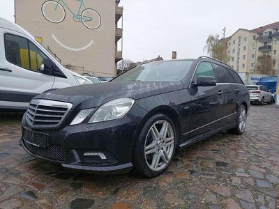 Gebraucht Mercedes E350 Avantgarde 231 PS (169 kW) 2010 Obsidianschwarz  metalliclack Kombi