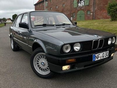 Gebraucht BMW 316 102 PS (75 kW) 1988 Grau Limousine