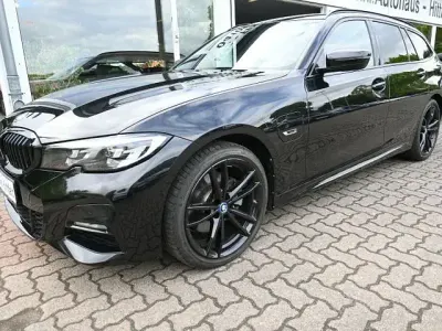 Gebraucht BMW 320e M Sport 204 PS (150 kW) 2022 Kombi