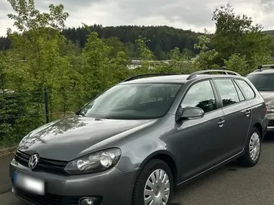 Second-hand VW Golf VI 105 CP (77 kW) 2010 Argintiu Hatchback