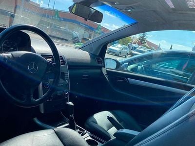 Mercedes A200