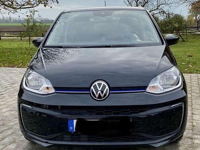 Usata VW e-up! United 61 kW (83 CV) 2021 Nero Utilitaria