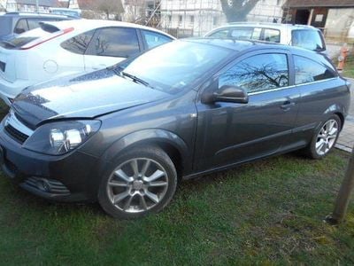 Gebraucht Opel Astra GTC Innovation 150 PS (110 kW) 2010 Grau Limousine