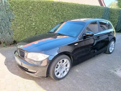 Gebraucht BMW 02 143 PS (105 kW) 2009 Schwarz Limousine