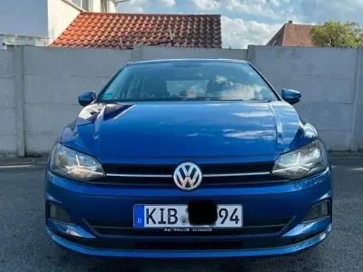 Gebraucht VW Polo Comfortline 75 PS (55 kW) 2018 Blau Kleinwagen