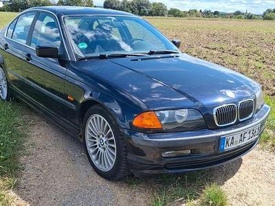 BMW 323