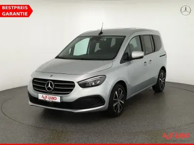 Gebraucht Mercedes T180 Progressive 116 PS (85 kW) 2022 Silber Van / Kleinbus