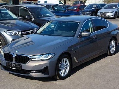 Gebraucht BMW 530e 292 PS (214 kW) 2022 Grau Limousine