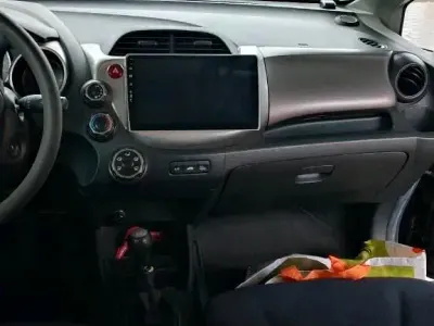 Gebraucht Honda Jazz 90 PS (66 kW) 2010 Schwarz Kleinwagen