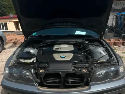 Gebraucht BMW 320 150 PS (110 kW) 2004 Grau Kombi