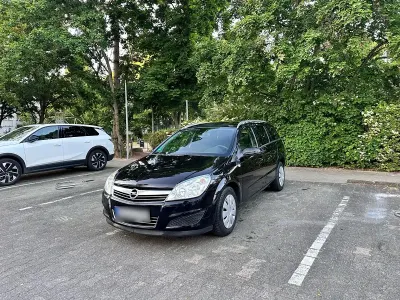 Gebraucht Opel Astra 116 PS (85 kW) 2009 Schwarz Kombi