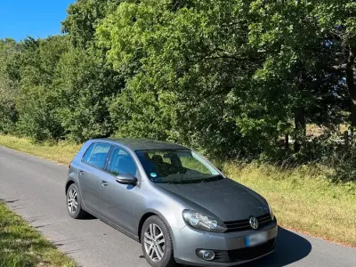 Gebraucht VW Golf VI 122 PS (89 kW) 2009 Grau Kleinwagen