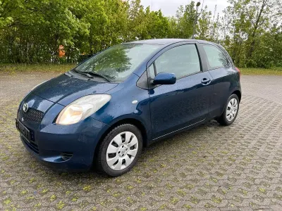 Gebraucht Toyota Yaris 87 PS (63 kW) 2007 Blau Kleinwagen