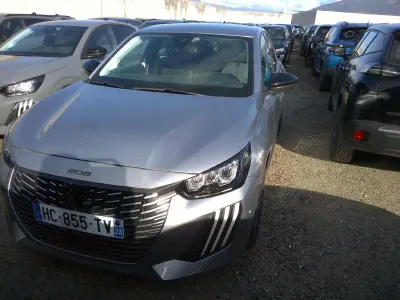 Gebraucht Peugeot 208 Allure 101 PS (74 kW) 2025 Gris artense Kleinwagen
