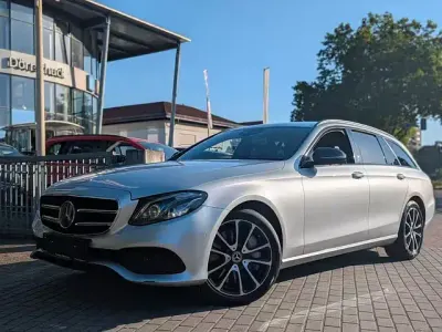 Gebraucht Mercedes E400 Avantgarde 340 PS (250 kW) 2018 Silber Kombi