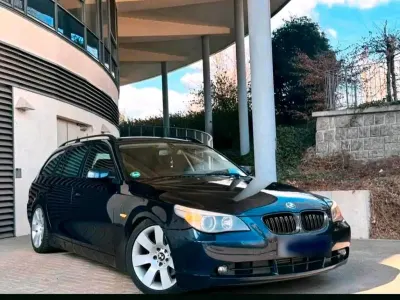 Gebraucht BMW 530 258 PS (189 kW) 2007 Blau Kombi