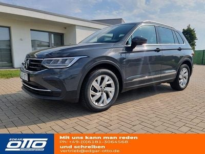 Grau Gebraucht 2023 VW Tiguan Move SUV | 22.490 € (Fairer Preis)