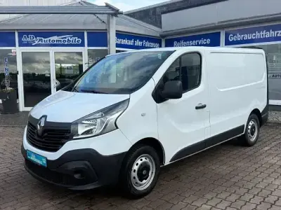 Gebraucht Renault Trafic Komfort 95 PS (69 kW) 2017 Weiß Van / Kleinbus