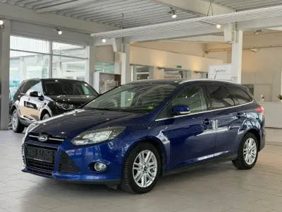 Gebraucht Ford Focus Titanium 140 PS (102 kW) 2014 Blau Limousine