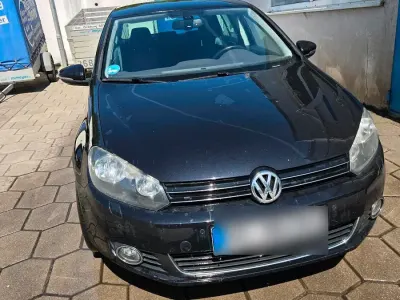 Gebraucht VW Golf VI Style 105 PS (77 kW) 2011 Schwarz Kleinwagen