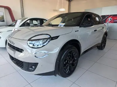 Neu Fiat 600 Sport 136 PS (100 kW) 2026 Beige SUV