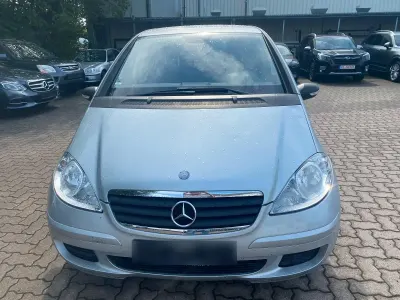 Gebraucht Mercedes A180 109 PS (80 kW) 2005 Silber Limousine