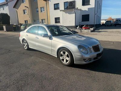 Mercedes E280