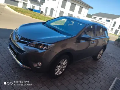 Gebraucht Toyota RAV4 Executive 150 PS (110 kW) 2013 Braun SUV