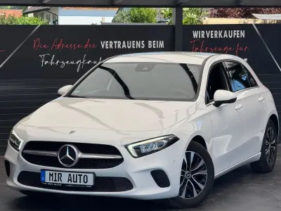 Gebraucht Mercedes A180 116 PS (85 kW) 2022 Weiß Limousine