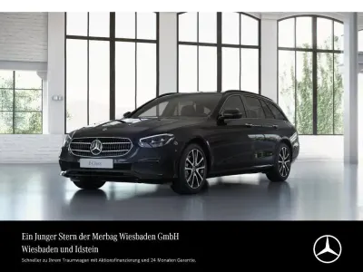 Gebraucht Mercedes E220 Avantgarde 220 PS (161 kW) 2022 Obsidianschwarz Kombi