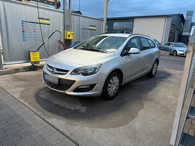 Usata Opel Astra 110 CV (80 kW) 2012 Argento Station wagon
