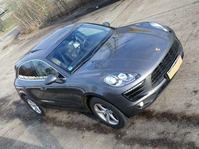 Grau Gebraucht 2014 Porsche Macan S SUV | 23.900 €