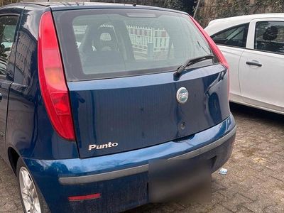 Second-hand Fiat Punto 60 CP (44 kW) 2005 Albastru Hatchback