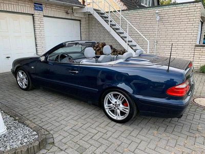 Gebraucht Mercedes CLK200 136 PS (100 kW) 1999 Blau Cabrio