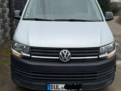 Gebraucht VW Transporter 150 PS (110 kW) 2017 Grau Van