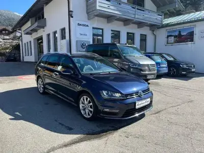 Gebraucht VW Golf VII R-line 150 PS (110 kW) 2015 Night blue metallic Kombi