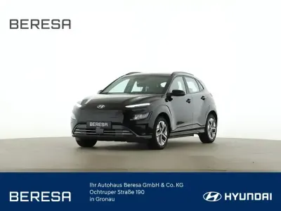 Gebraucht Hyundai Kona Select 100 kW (136 PS) 2023 Schwarz SUV