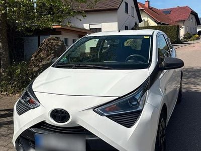Usata Toyota Aygo 72 CV (52 kW) 2019 Bianco Utilitaria