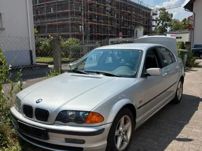 Gebraucht BMW 320 131 PS (96 kW) 1998 Limousine