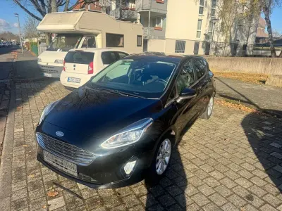 Gebraucht Ford Fiesta Titanium 101 PS (74 kW) 2019 Schwarz Kleinwagen