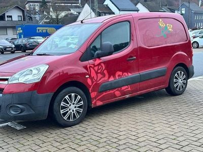 Rot Gebraucht 2009 Citroën Berlingo Van / Kleinbus | 2.850 € (Fairer Preis)