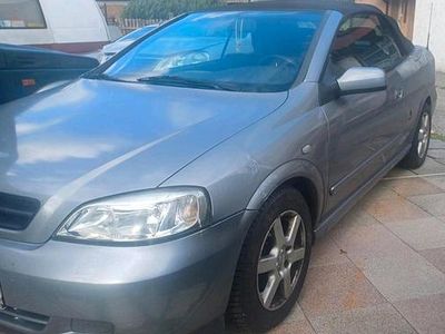 Gebraucht Opel Astra Cabriolet 150 PS (110 kW) 2004 Silber Cabrio