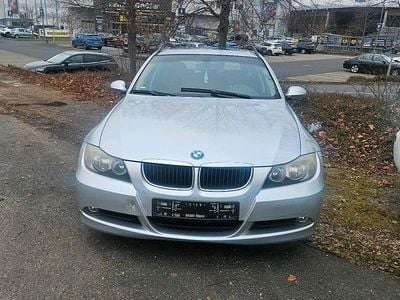 Silber Gebraucht 2006 BMW 320 Kombi | 2.950 € (Fairer Preis)