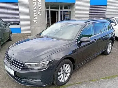 Gebraucht VW Passat Business 150 PS (110 kW) 2024 Andere Kombi