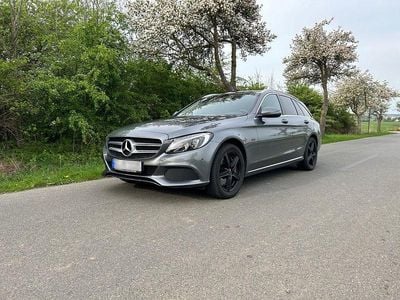 Grau Gebraucht 2018 Mercedes C350e Limousine | 17.990 € (Fairer Preis)