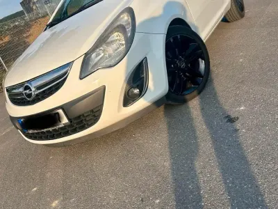Gebraucht Opel Corsa 120 PS (88 kW) 2013 Weiß Kleinwagen