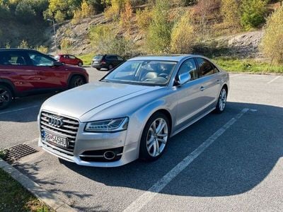Audi S8