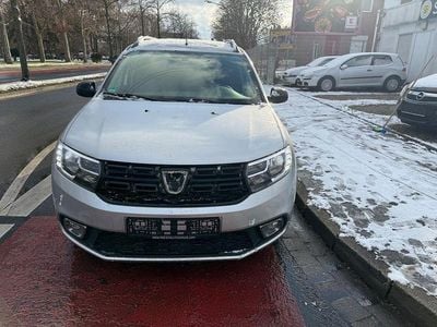 Silber Gebraucht 2017 Dacia Logan Comfort Limousine | 6.690 € (Fairer Preis)